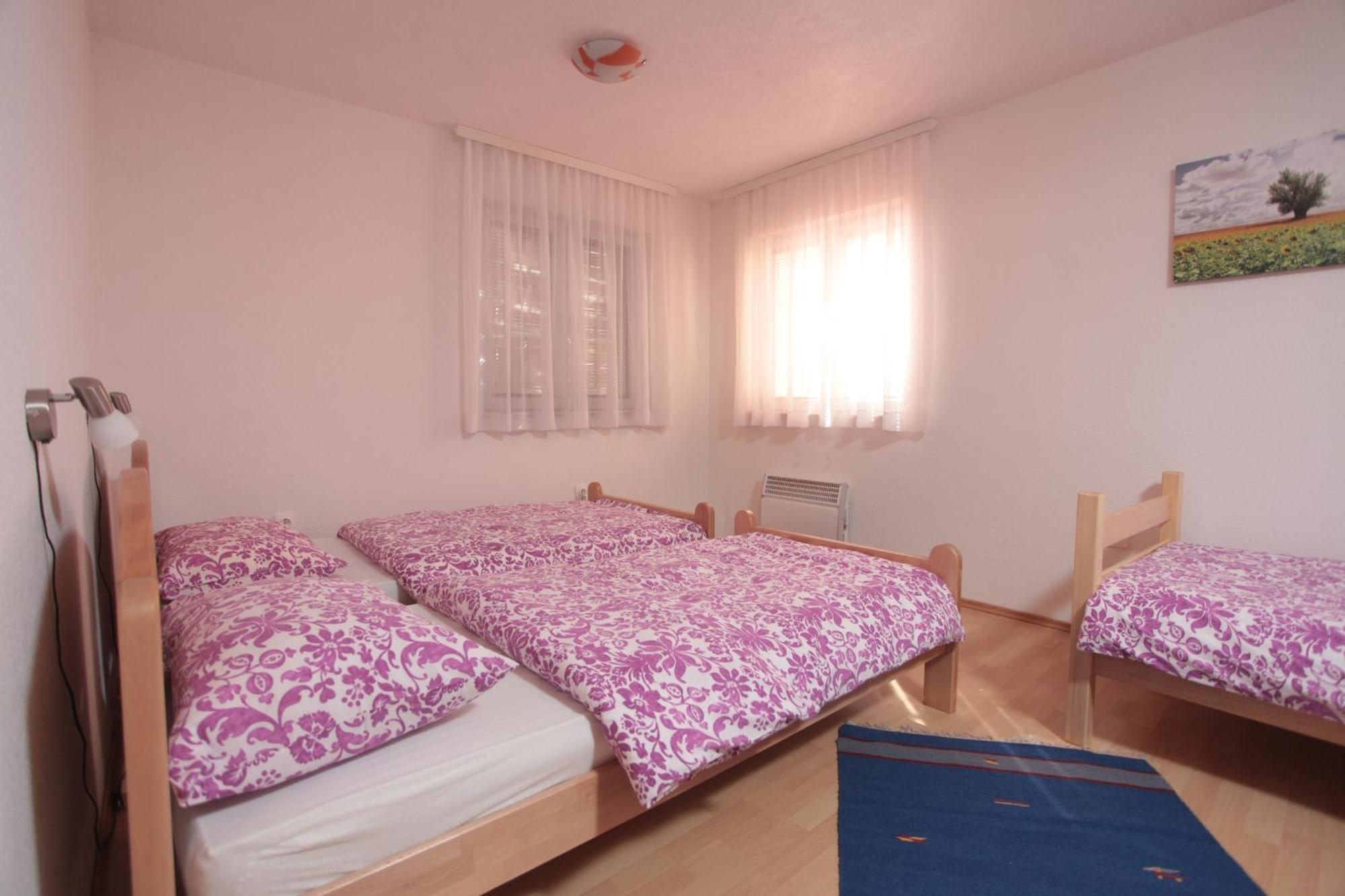 Apartments Kira Saraievo Quarto foto