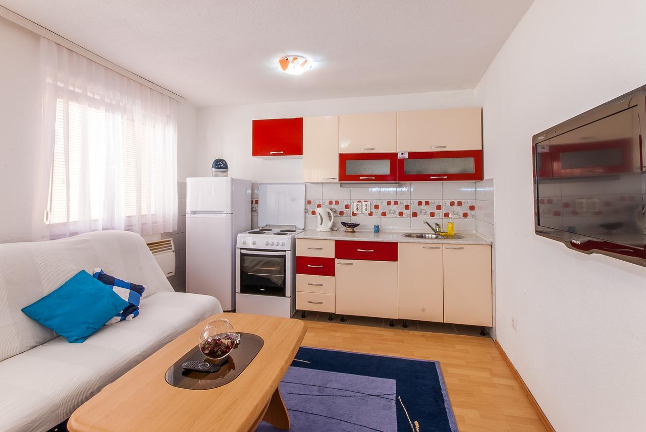 Apartments Kira Saraievo Exterior foto
